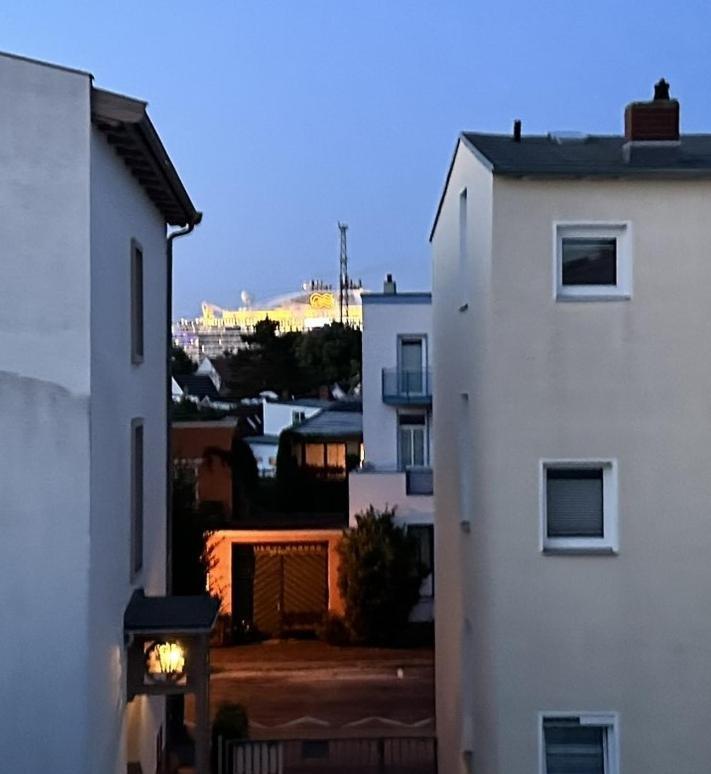 로스토크 Zur Duene Warnemuende 빌라 외부 사진
